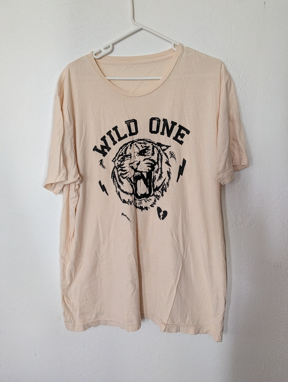 Wild One Tiger Lightning Bolt Graphic Tee Cream with Black Print Size XL